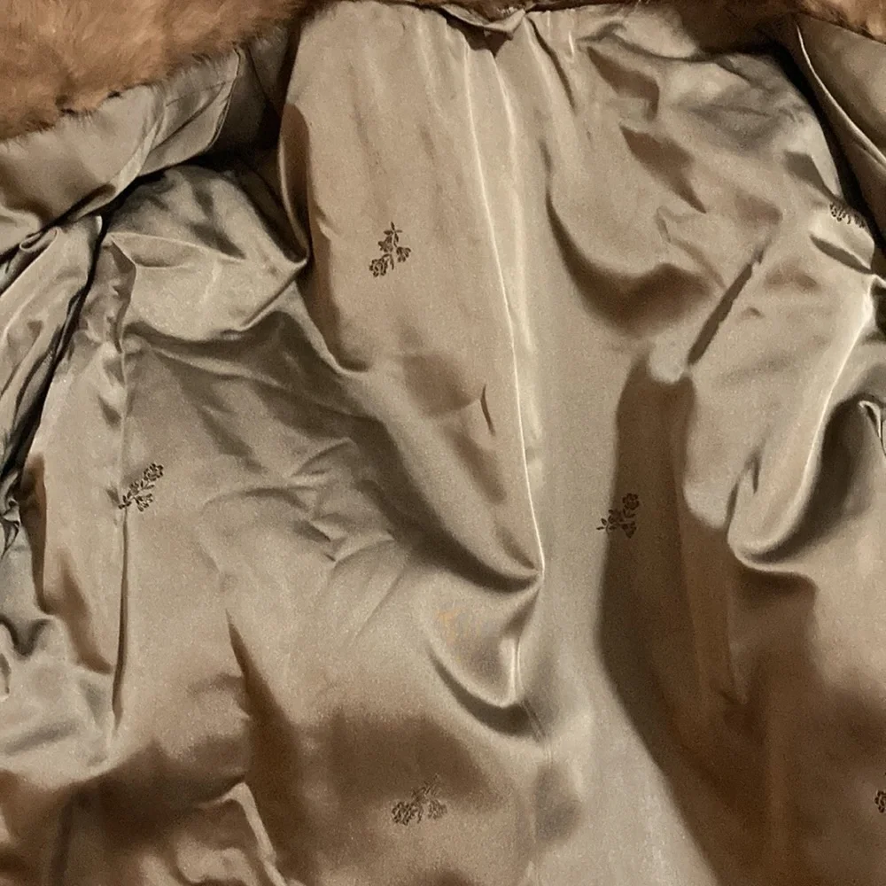 Vintage fur coat and hat - Picture 14 of 16